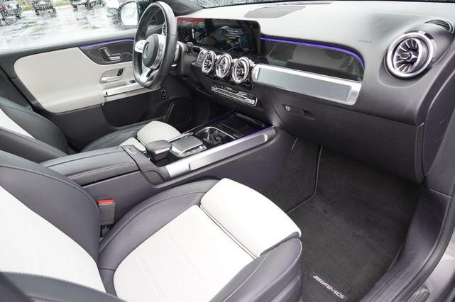 Photo of 2022 Mountain Gray Metallic Mercedes-Benz GLB 250