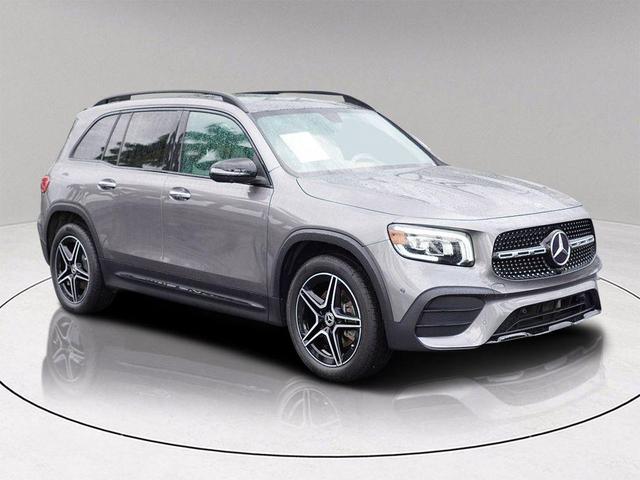 Photo of 2022 Mountain Gray Metallic Mercedes-Benz GLB 250