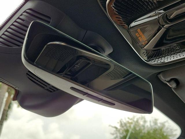 Photo of 2024 Black Mercedes-Benz GLC 300