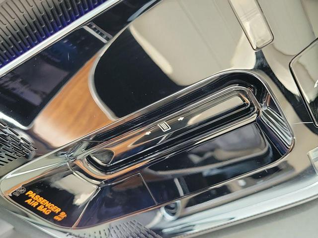 Photo of 2024 Black Mercedes-Benz GLC 300