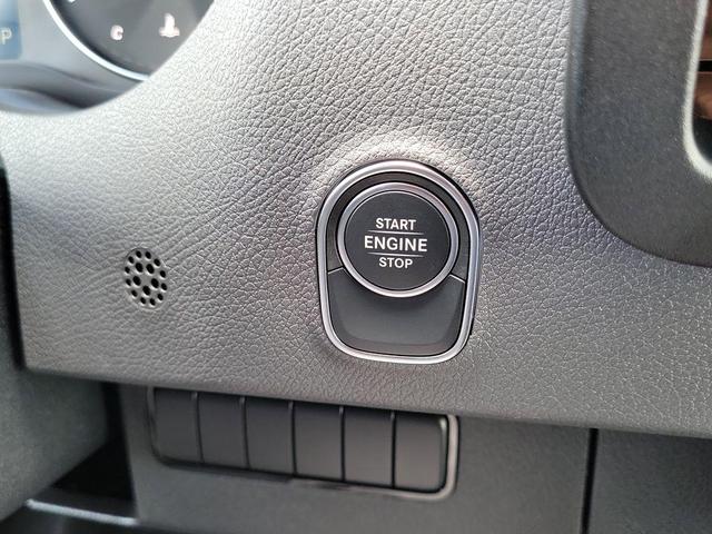 Photo of 2025 White Mercedes-Benz Sprinter 2500