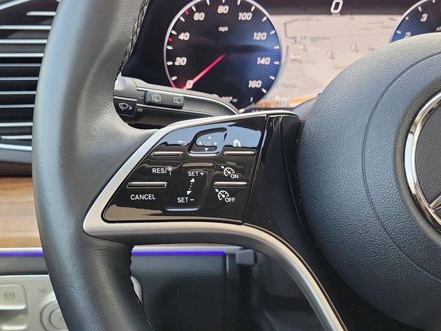 Photo of 2025 Polar White Mercedes-Benz GLE 350