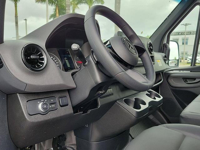 Photo of 2025 White Mercedes-Benz Sprinter 2500