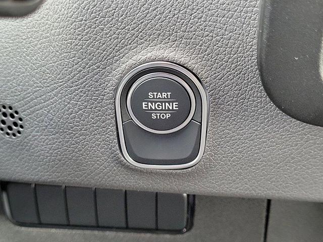 Photo of 2025 White Mercedes-Benz Sprinter 2500