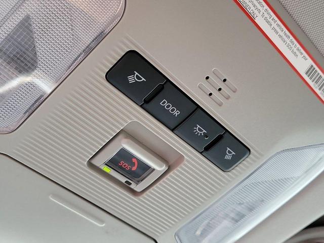 Photo of 2022 Midnight Black Metallic Toyota RAV4