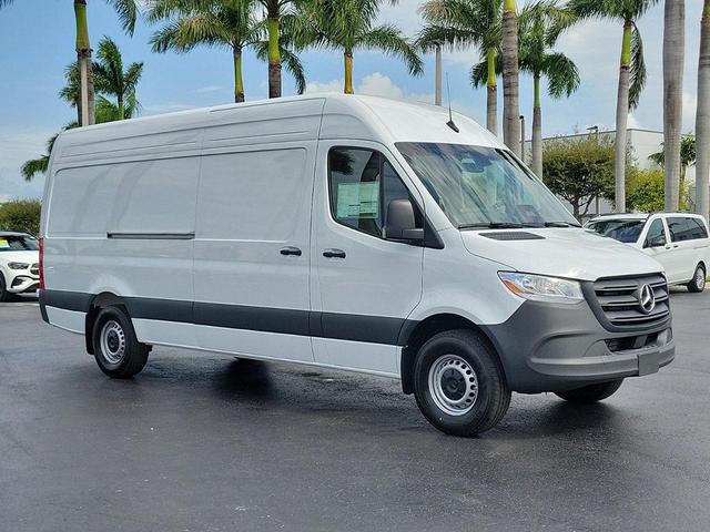 Photo of 2025 White Mercedes-Benz Sprinter 2500
