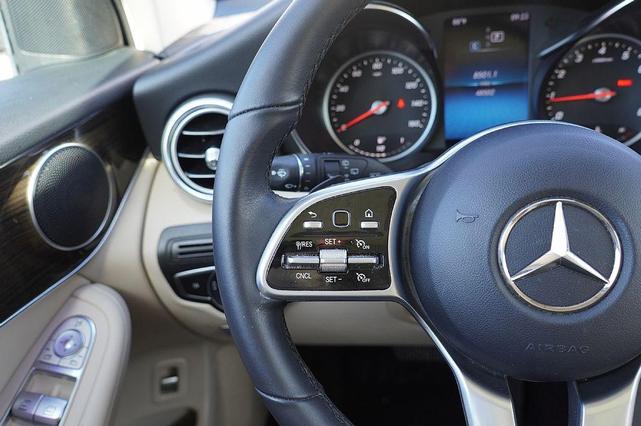 Photo of 2022 Mojave Silver Metallic Mercedes-Benz GLC 300