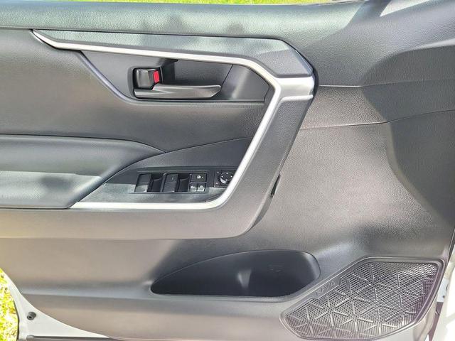 Photo of 2024 Ice Toyota RAV4