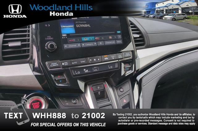 Photo of 2022 Platinum White Pearl Honda Odyssey