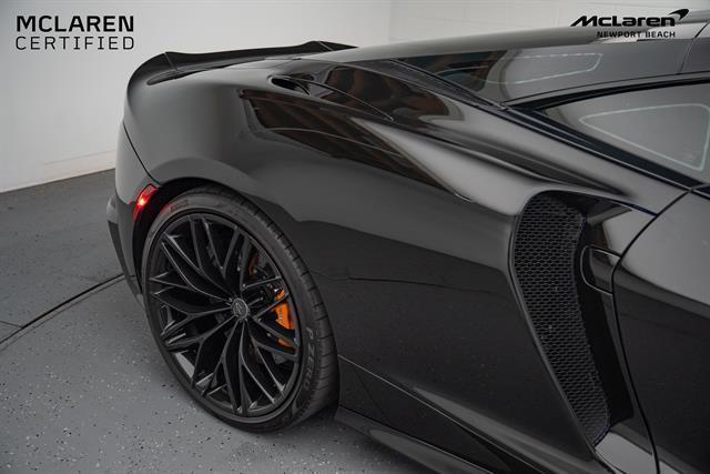 Photo of 2023 Aurora Blue McLaren GT