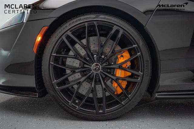 Photo of 2023 Aurora Blue McLaren GT