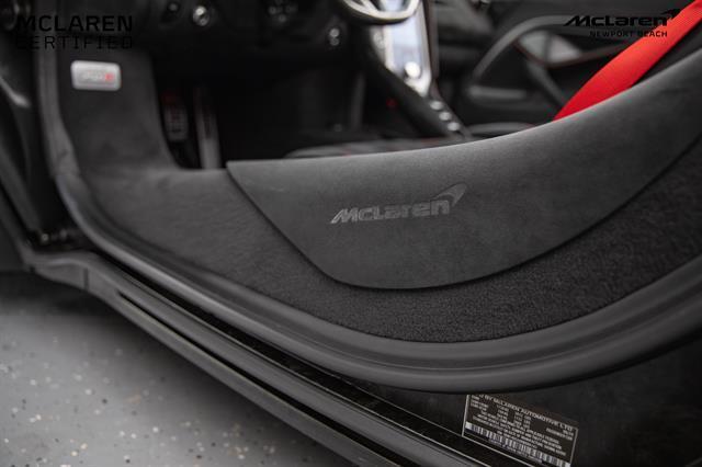 Photo of 2024 Silica White McLaren 750S