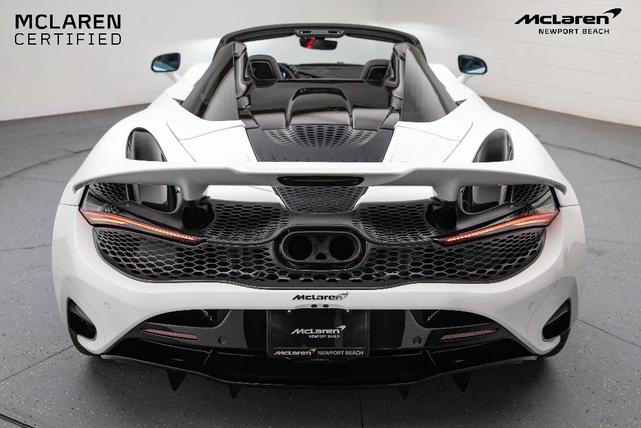 Photo of 2024 Silica White McLaren 750S