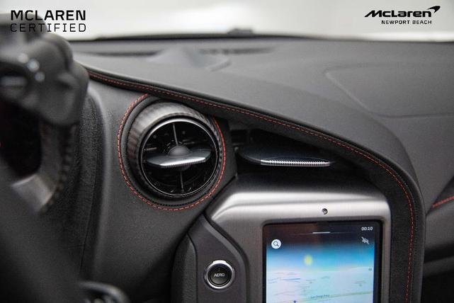 Photo of 2024 Silica White McLaren 750S