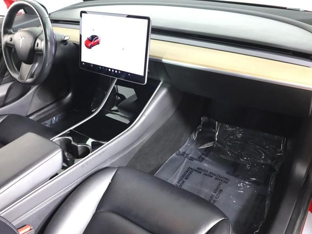 Photo of 2018 Red Multi-Coat Tesla Model 3