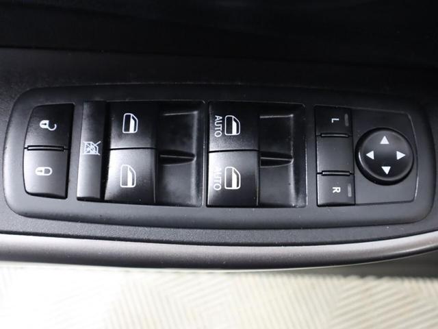 Photo of 2020 Granite Crystal Metallic Clear Coat Jeep Cherokee