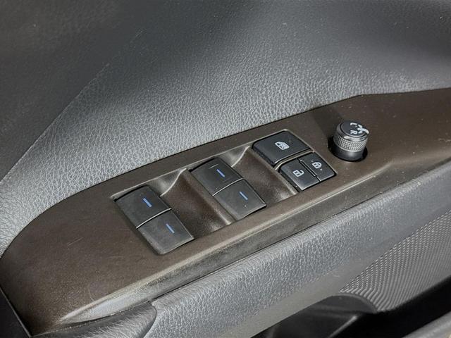 Photo of 2021 Midnight Black Metallic Toyota Camry