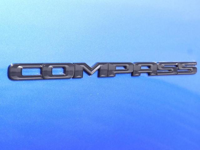 Photo of 2020 Laser Blue Pearlcoat Jeep Compass
