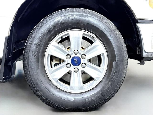 Photo of 2017 Oxford White Ford F-150