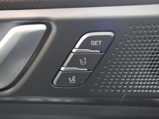 Photo of 2022 Black Noir Pearl Hyundai IONIQ Hybrid
