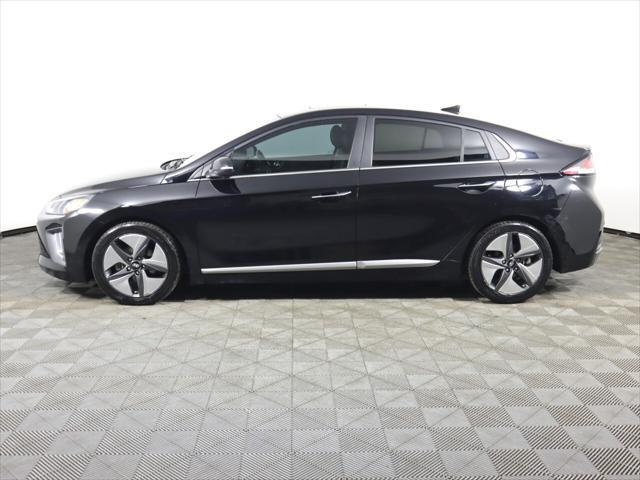 Photo of 2022 Black Noir Pearl Hyundai IONIQ Hybrid