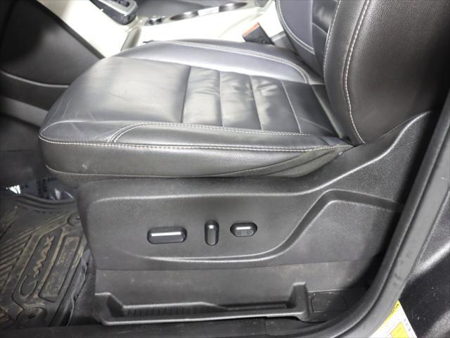 Photo of 2015 Magnetic Metallic Ford C-Max Energi