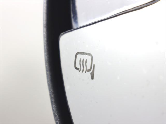 Photo of 2015 Magnetic Metallic Ford C-Max Energi
