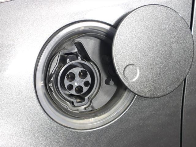 Photo of 2015 Magnetic Metallic Ford C-Max Energi