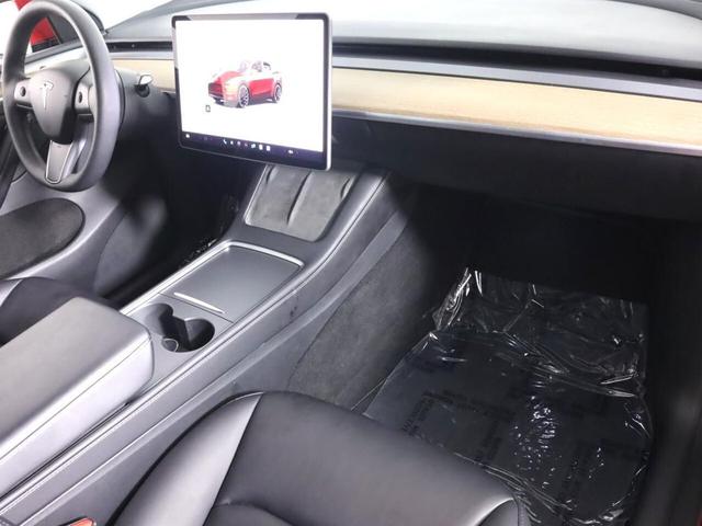 Photo of 2022 Red Multi-Coat Tesla Model Y