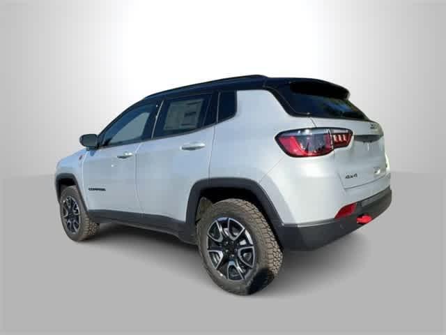 Photo of 2024 Silver Zynith Metallic Clearcoat Jeep Compass