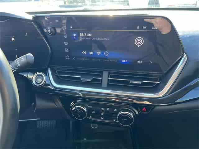 Photo of 2024 Harvest Bronze Metallic Chevrolet Trax