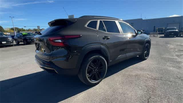 Photo of 2024 Harvest Bronze Metallic Chevrolet Trax
