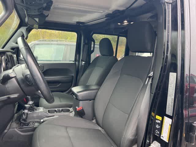 Photo of 2021 Black Clearcoat Jeep Wrangler