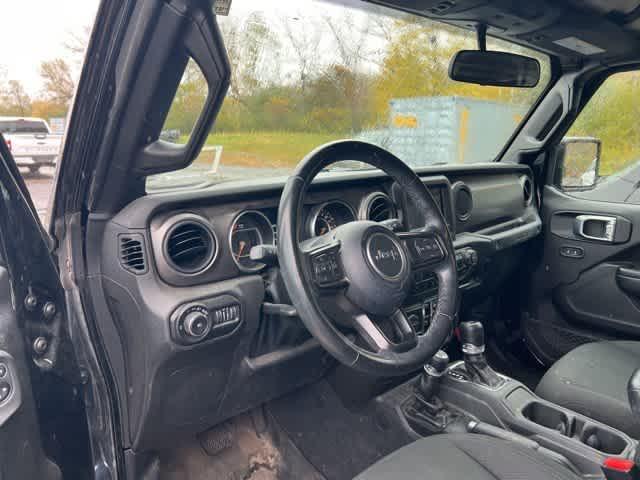 Photo of 2021 Black Clearcoat Jeep Wrangler