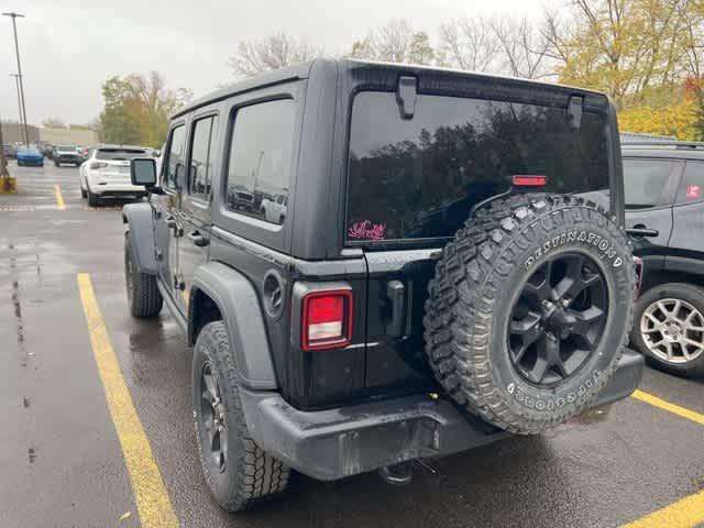 Photo of 2021 Black Clearcoat Jeep Wrangler