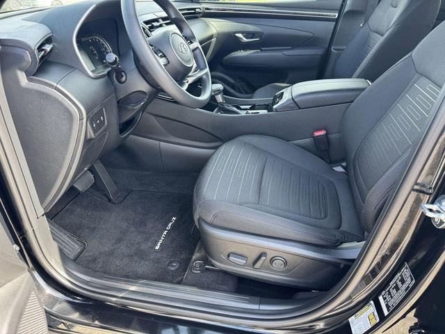 Photo of 2024 Phantom Black Hyundai SANTA CRUZ