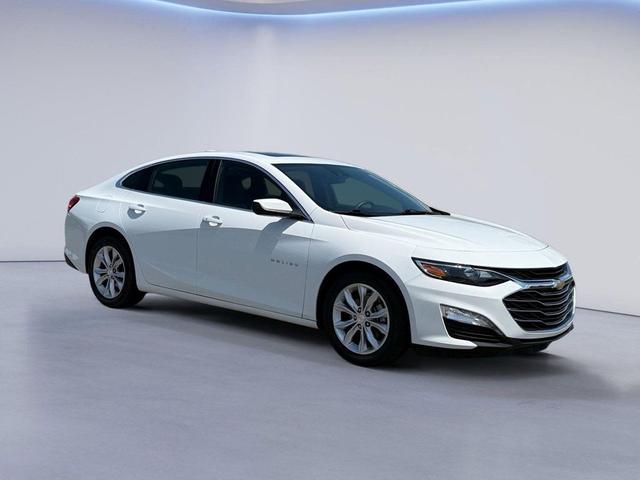 Photo of 2023 Summit White Chevrolet Malibu