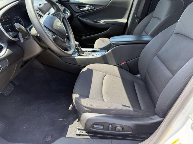 Photo of 2023 Summit White Chevrolet Malibu