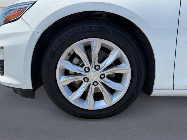 Photo of 2023 Summit White Chevrolet Malibu