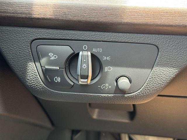 Photo of 2023 White Audi Q5