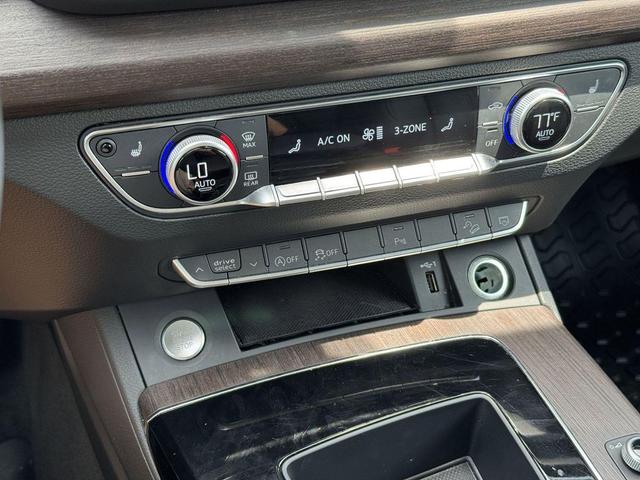 Photo of 2023 White Audi Q5