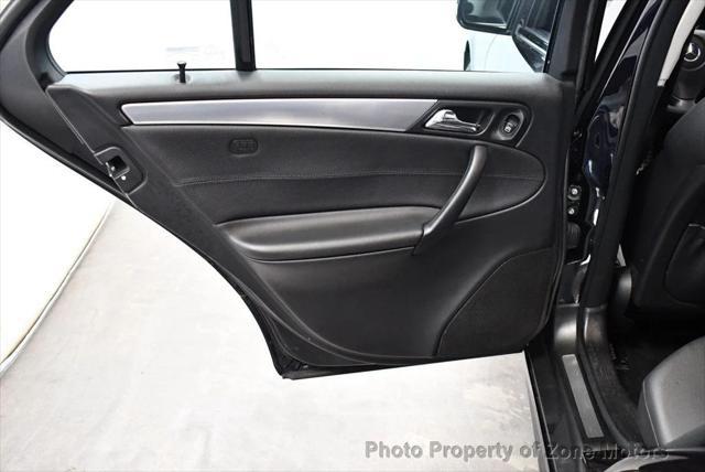 Photo of 2005 BLUE Mercedes-Benz C-Class