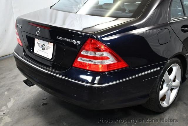 Photo of 2005 BLUE Mercedes-Benz C-Class