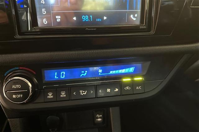 Photo of 2014 Blue Crush Metallic Toyota Corolla