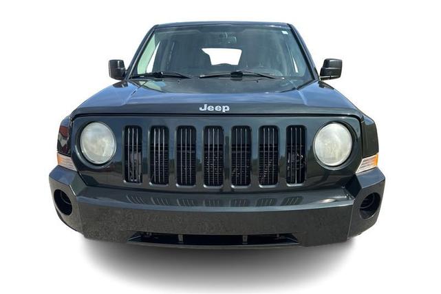 Photo of 2010 Natural Green Pearlcoat Jeep Patriot