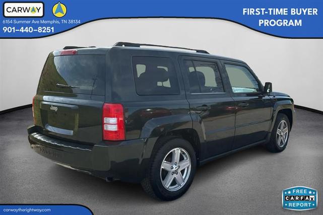 Photo of 2010 Natural Green Pearlcoat Jeep Patriot