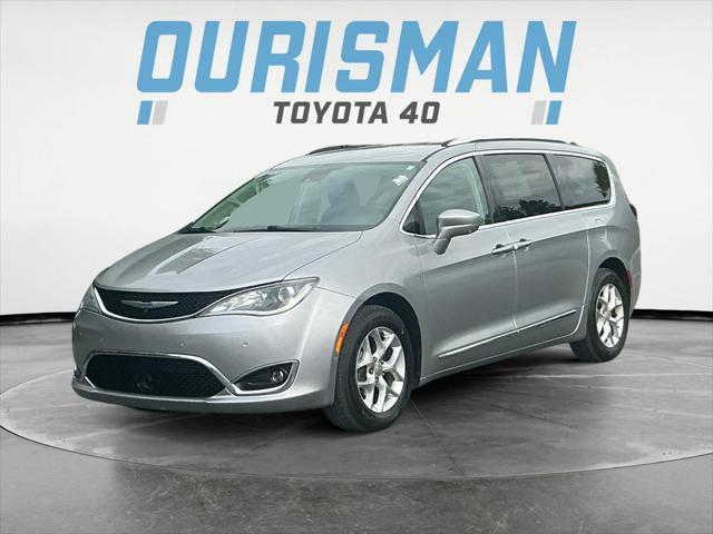 Photo of 2019 Billet Silver Metallic Clearcoat Chrysler Pacifica