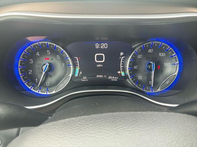 Photo of 2019 Billet Silver Metallic Clearcoat Chrysler Pacifica