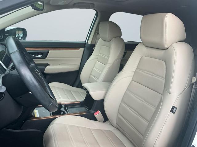Photo of 2022 Platinum White Pearl Honda CR-V
