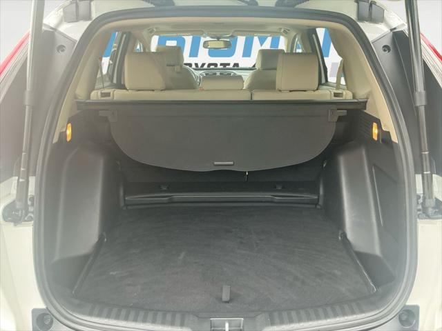 Photo of 2022 Platinum White Pearl Honda CR-V